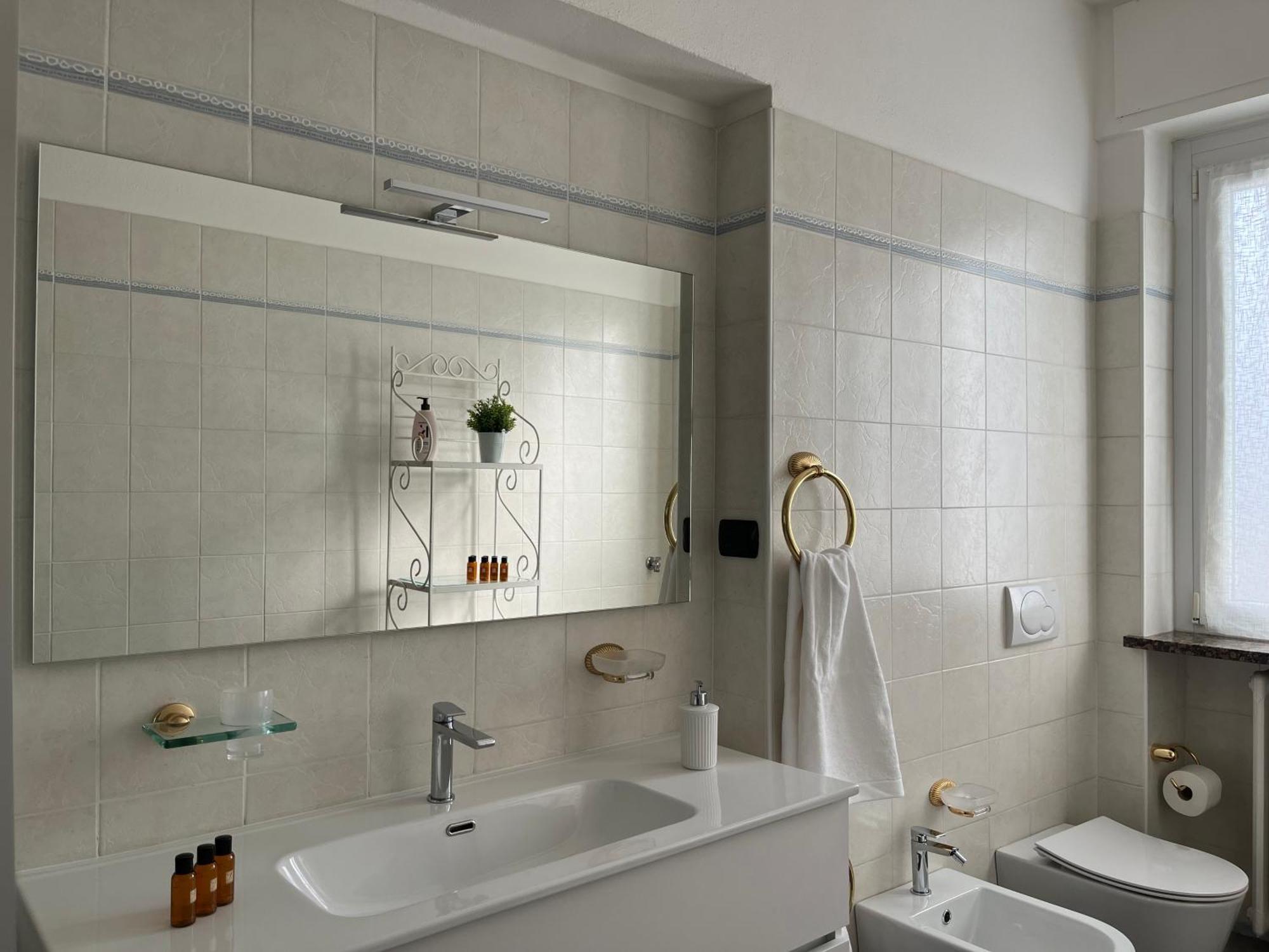 Vittore 11 Square แวร์บาเนีย ภายนอก รูปภาพ