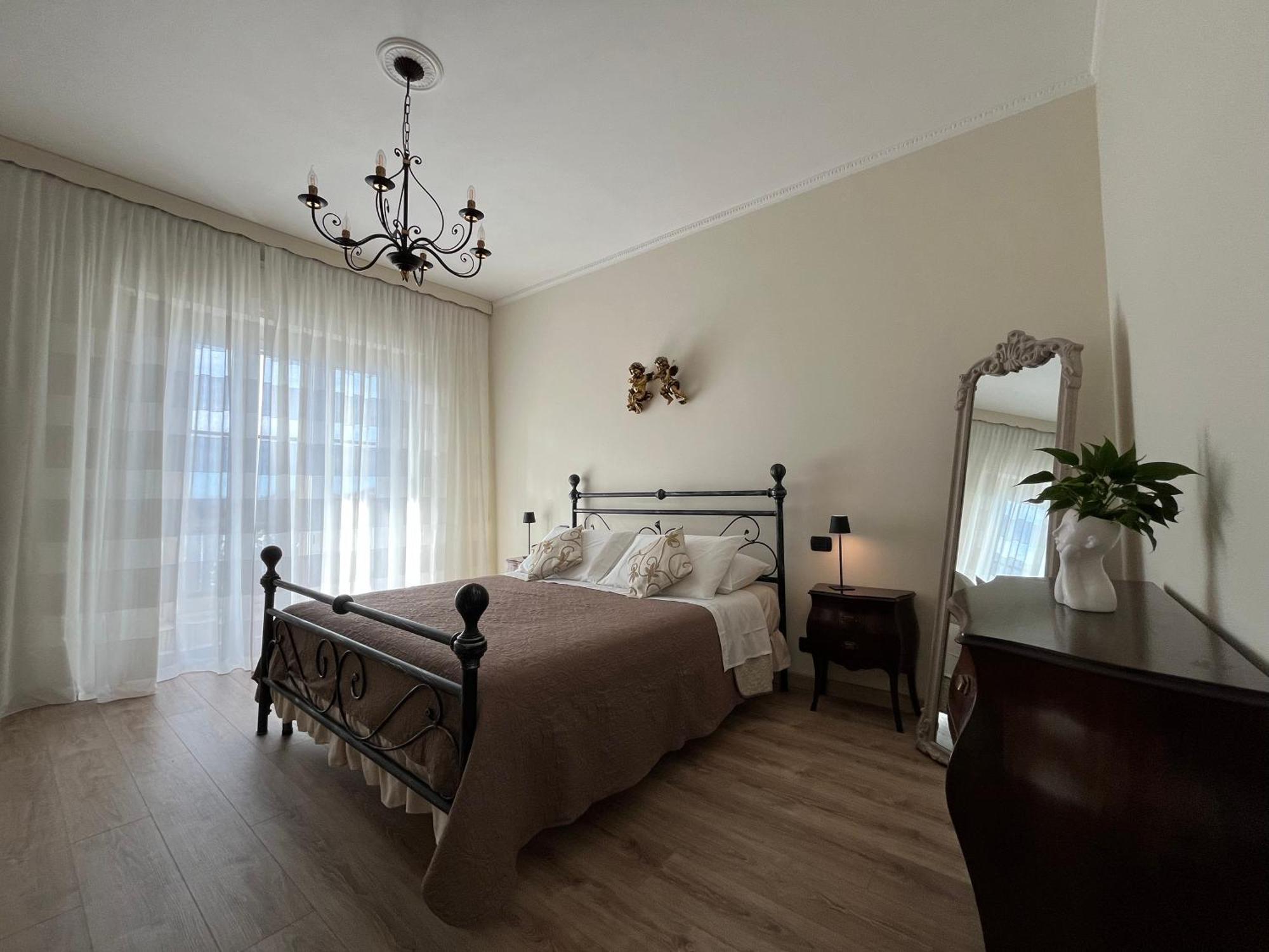 Vittore 11 Square แวร์บาเนีย ภายนอก รูปภาพ